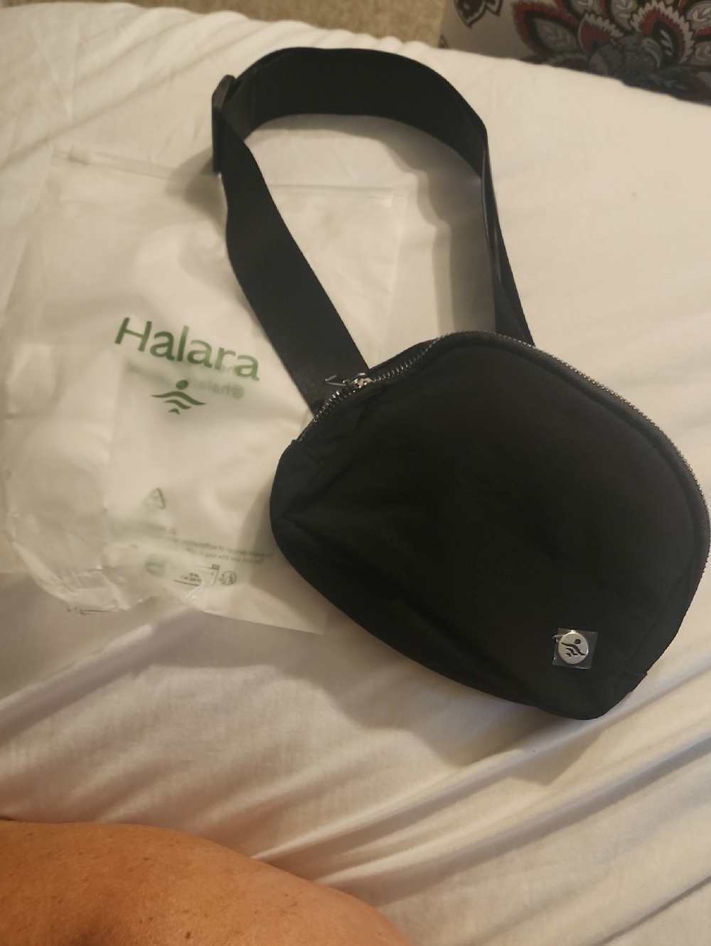 HALARA Black Crossbody Bag